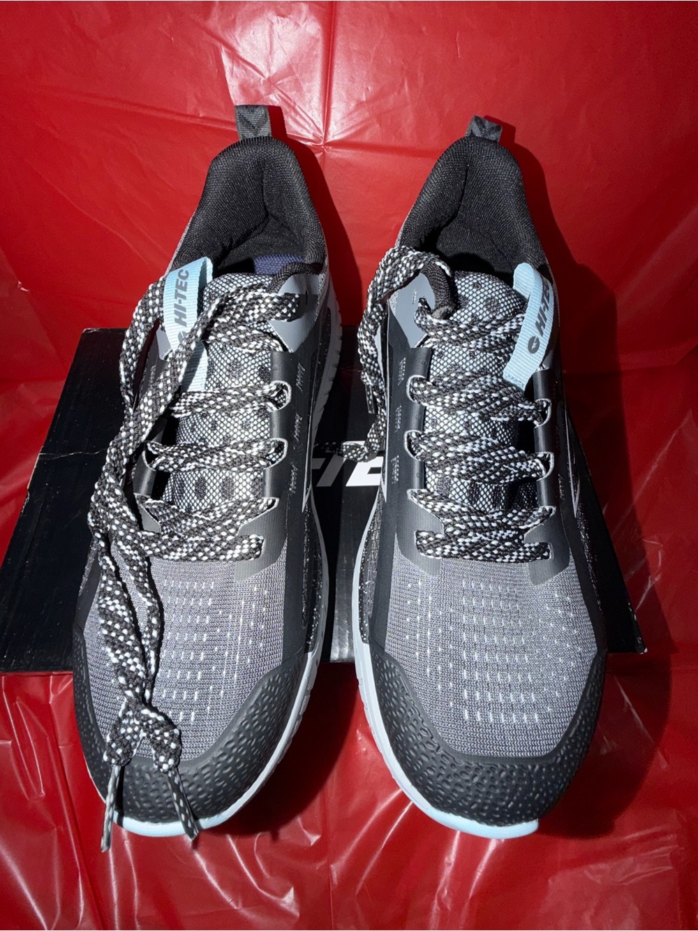 Hi-Tec Microchip Omphalodes Women’s Mesh Lace-Up Low Top Sneakers Gray/Black